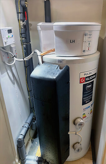 https://ascothotwater.com.au/uploads/2025/06/electric-hot-water-system-70649.jpg