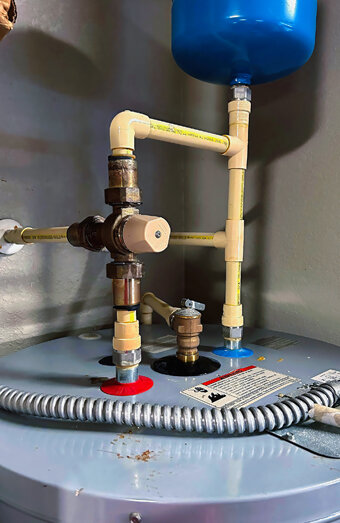 https://ascothotwater.com.au/uploads/2025/06/electric-hot-water-system-73015.jpg