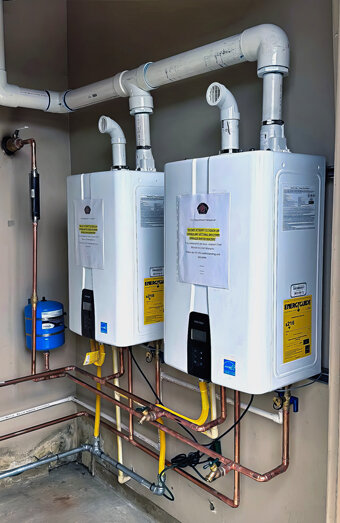 https://ascothotwater.com.au/uploads/2025/06/hot-water-servicing-52956.jpg