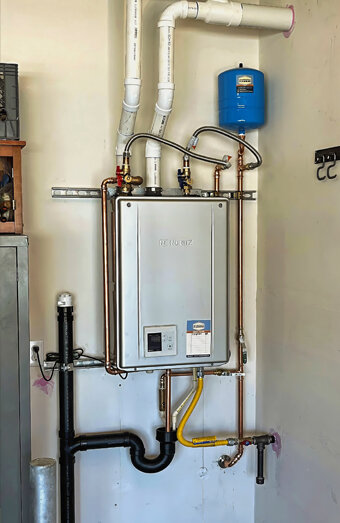 https://ascothotwater.com.au/uploads/2025/06/instant-hot-water-systems-98444.jpg